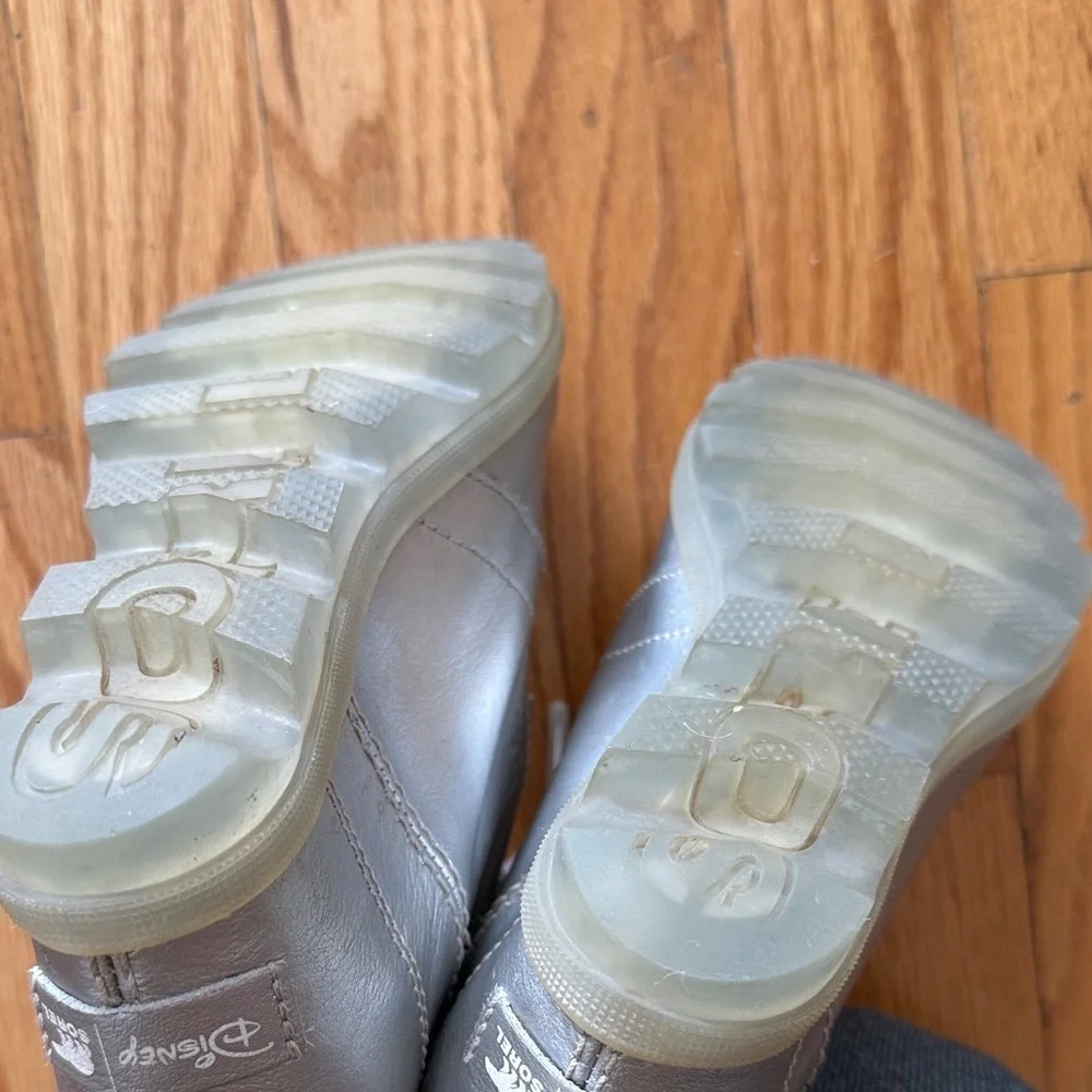 Sorel x Disney Elsa silver Joan of Arctic wedge tween Metallic Gray Kids Boots